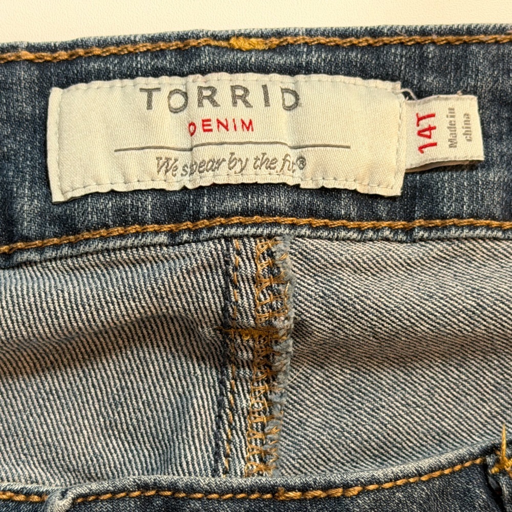 torrid Dark Wash Skinny Jeans - Picture 6 of 8